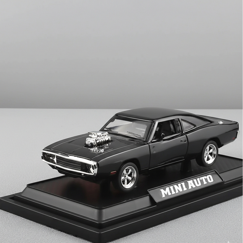 The Street King | Supercharged V8 Muscle (1:32 Scale)