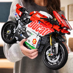 The Rosso V4 | Technical Racing Superbike (863 pcs)